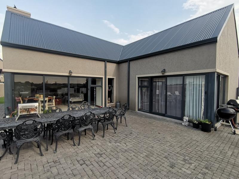 4 Bedroom Property for Sale in Heron Banks Golf Estate Free State